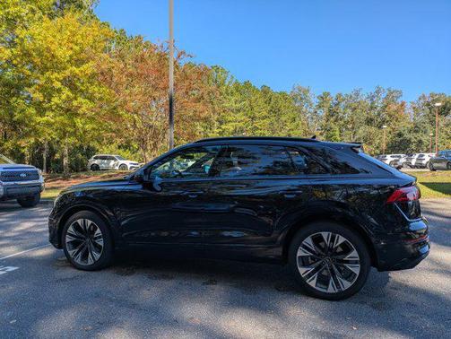 2025 Audi Q8 55 Prestige