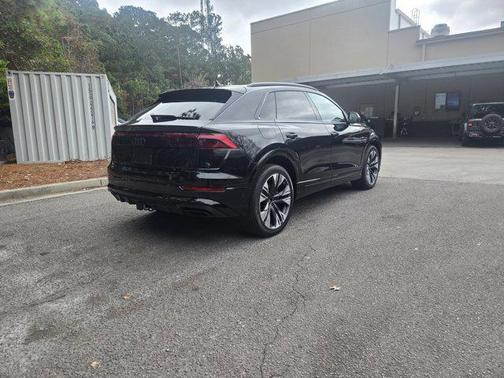 2025 Audi Q8 55 Prestige