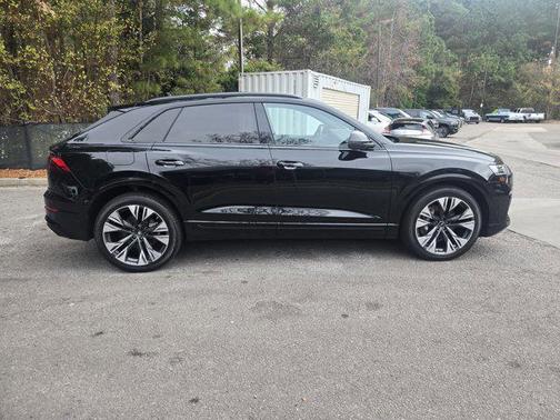 2025 Audi Q8 55 Prestige