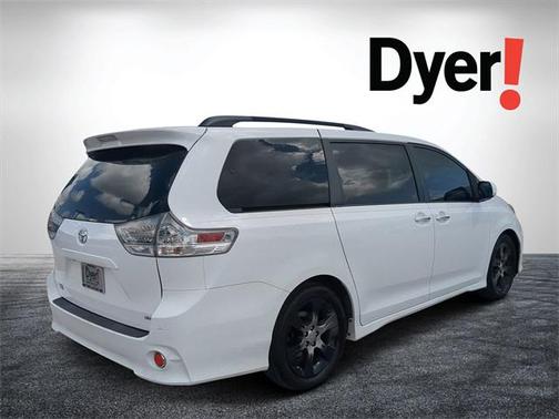 2015 Toyota Sienna SE