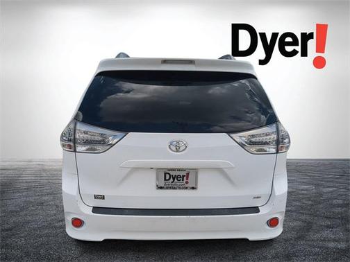 2015 Toyota Sienna SE