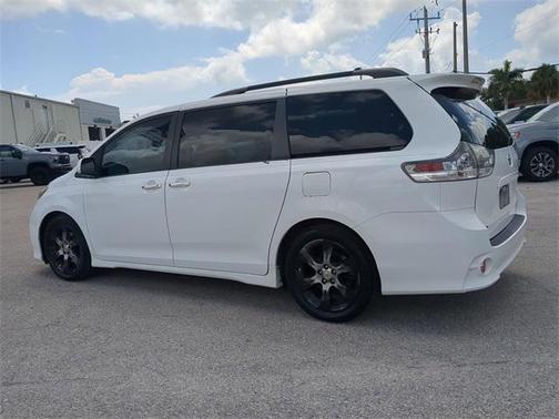 2015 Toyota Sienna SE