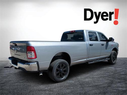 2019 RAM 2500 Tradesman Crew Cab 4x4 8' Box