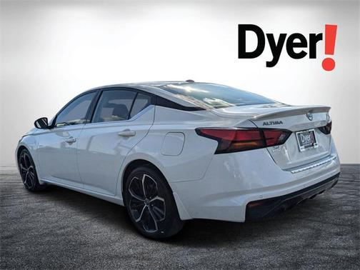 2023 Nissan Altima SR FWD