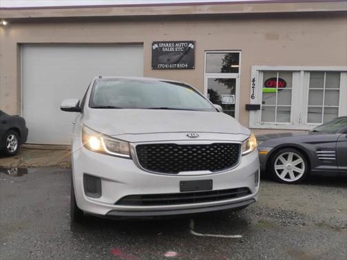 2015 Kia Sedona LX
