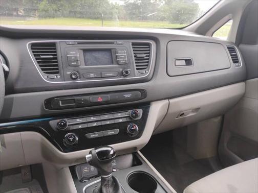 2015 Kia Sedona LX