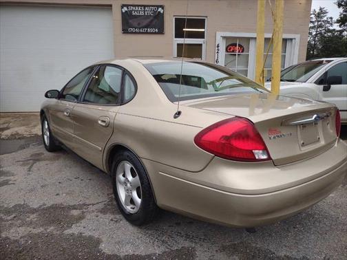 2001 Ford Taurus SE 4dr Sedan