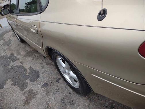 2001 Ford Taurus SE 4dr Sedan