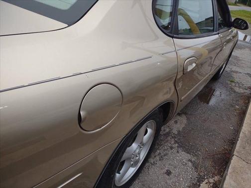 2001 Ford Taurus SE 4dr Sedan