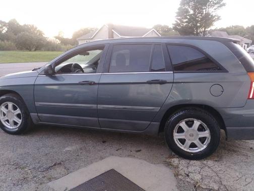 2005 Chrysler Pacifica Base
