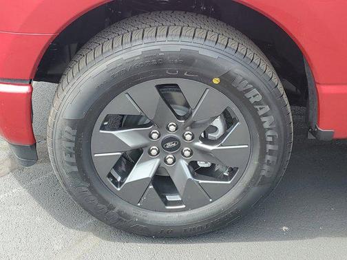 2025 Ford F-150 Lightning LARIAT