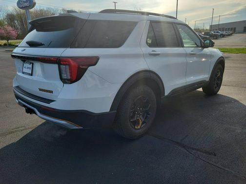 Star White Metallic Tri-Coat 2026 Ford Explorer Tremor