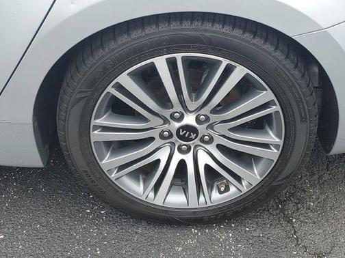 2016 Kia Cadenza Premium