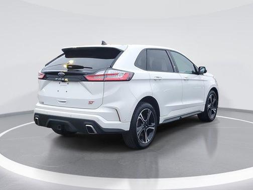 2022 Ford Edge ST