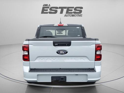 Space White Metallic 2026 Ford Maverick Lobo High