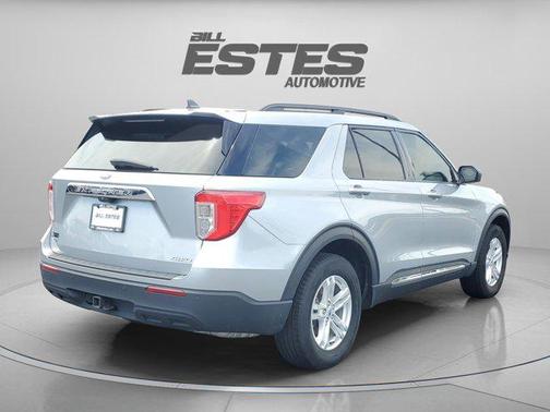 Iconic Silver Metallic 2023 Ford Explorer XLT