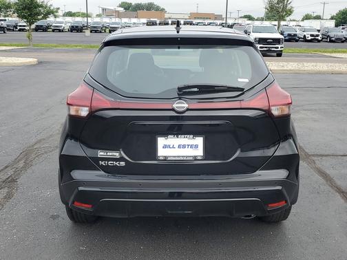 Super Black 2023 Nissan Kicks S