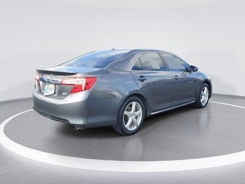 2013 Toyota Camry Hybrid XLE