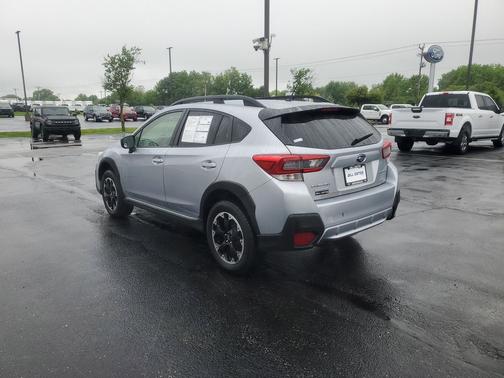 Ice Silver Metallic 2022 Subaru Crosstrek Base