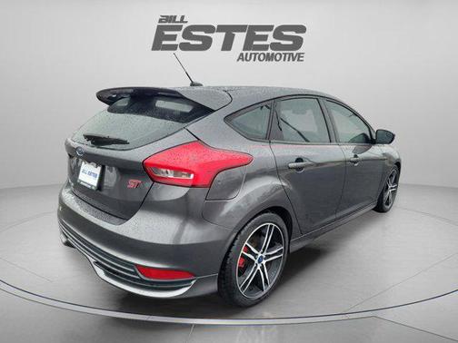 2018 Ford Focus ST 