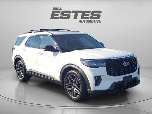 Star White Metallic Tri-Coat 2026 Ford Explorer ST