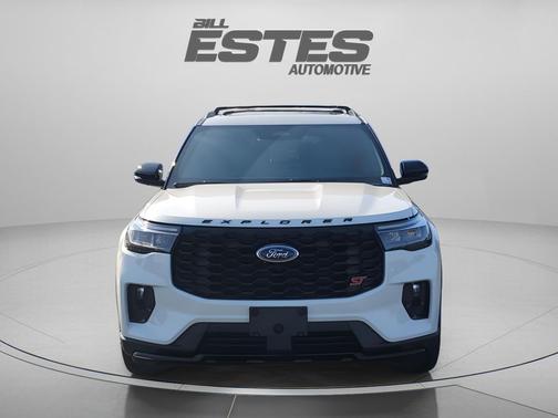 Star White Metallic Tri-Coat 2026 Ford Explorer ST