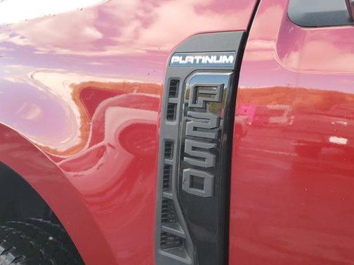 2025 Ford F-250 Platinum