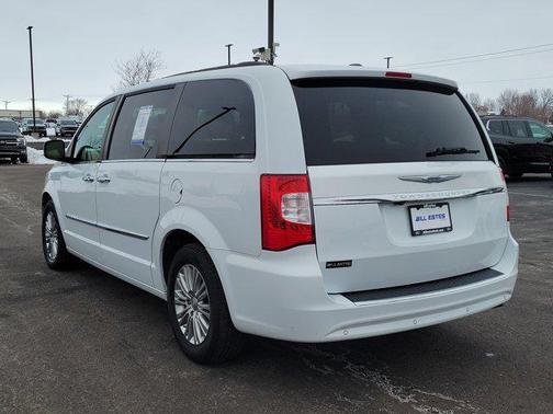 2015 Chrysler Town & Country Touring-L