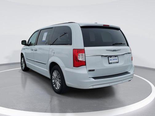 2015 Chrysler Town & Country Touring-L