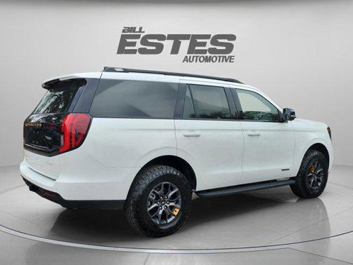 Star White Metallic Tri-Coat 2026 Ford Expedition Tremor