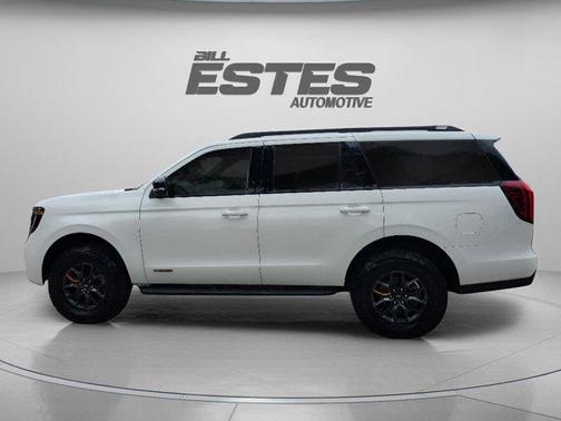 Star White Metallic Tri-Coat 2026 Ford Expedition Tremor
