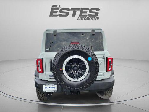 Avalanche Gray 2026 Ford Bronco Outer Banks