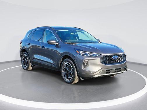 2026 Ford Escape Platinum