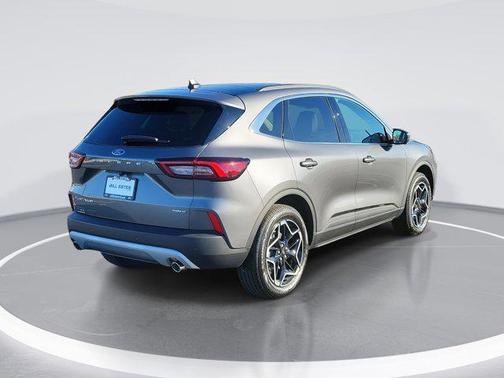 2026 Ford Escape Platinum