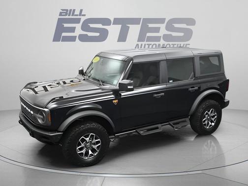 Shadow Black 2024 Ford Bronco Badlands