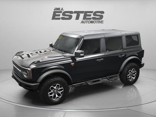 Shadow Black 2024 Ford Bronco Badlands