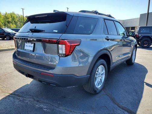 Carbonized Gray Metallic 2026 Ford Explorer Active w/200A Pkg