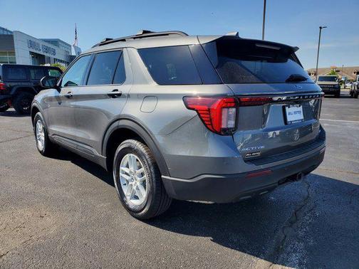 Carbonized Gray Metallic 2026 Ford Explorer Active w/200A Pkg
