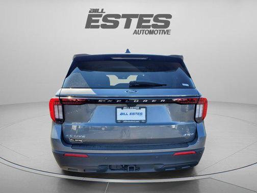 Carbonized Gray Metallic 2026 Ford Explorer Active w/200A Pkg