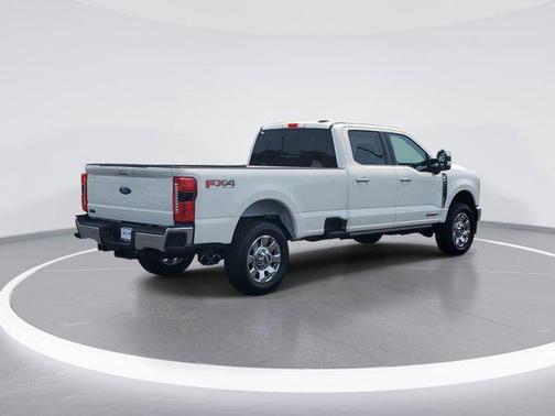 2025 Ford F-350 Lariat