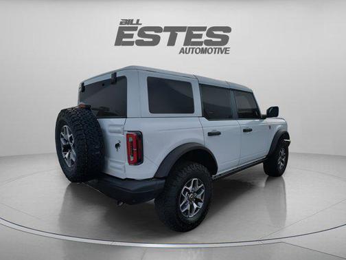 Oxford White 2025 Ford Bronco Badlands