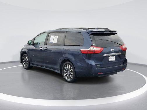 2019 Toyota Sienna Limited Premium