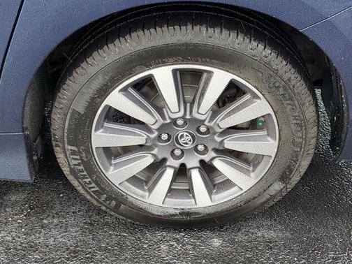 2019 Toyota Sienna Limited Premium