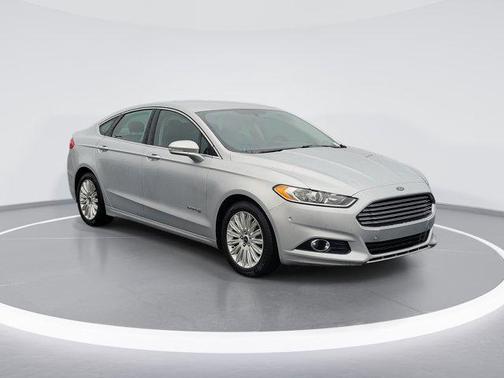 2015 Ford Fusion Hybrid SE