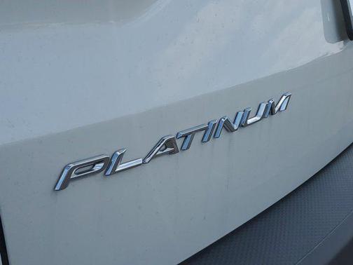 2025 Ford Escape Platinum