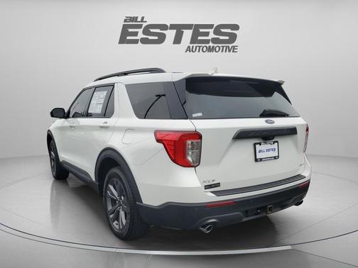 Star White Metallic Tri-Coat 2023 Ford Explorer XLT