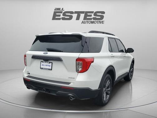Star White Metallic Tri-Coat 2023 Ford Explorer XLT