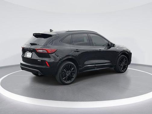 2023 Ford Escape ST-Line Elite