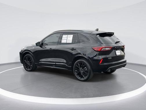 2023 Ford Escape ST-Line Elite