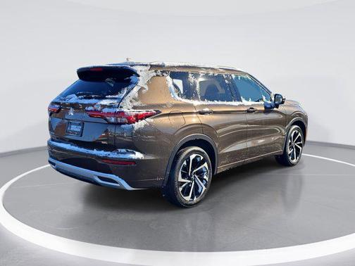 2024 Mitsubishi Outlander SEL
